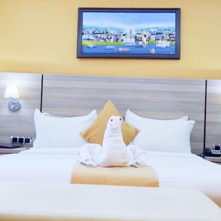 Holiday Hotel Addis Abeba Buitenkant foto
