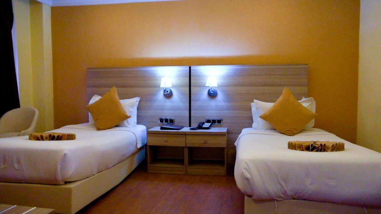 Holiday Hotel Addis Abeba Buitenkant foto